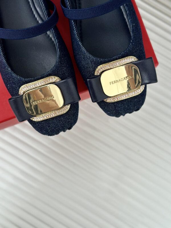 Ferragamo - New Vara Plate Ballet Flat