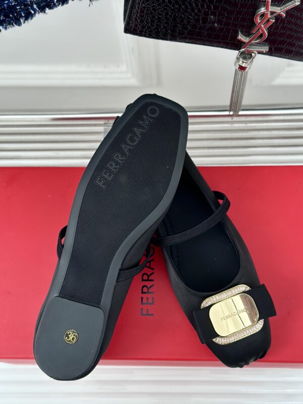 Ferragamo - New Vara Plate Ballet Flat