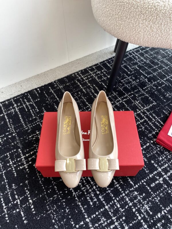 Ferragamo - Vara Pump
