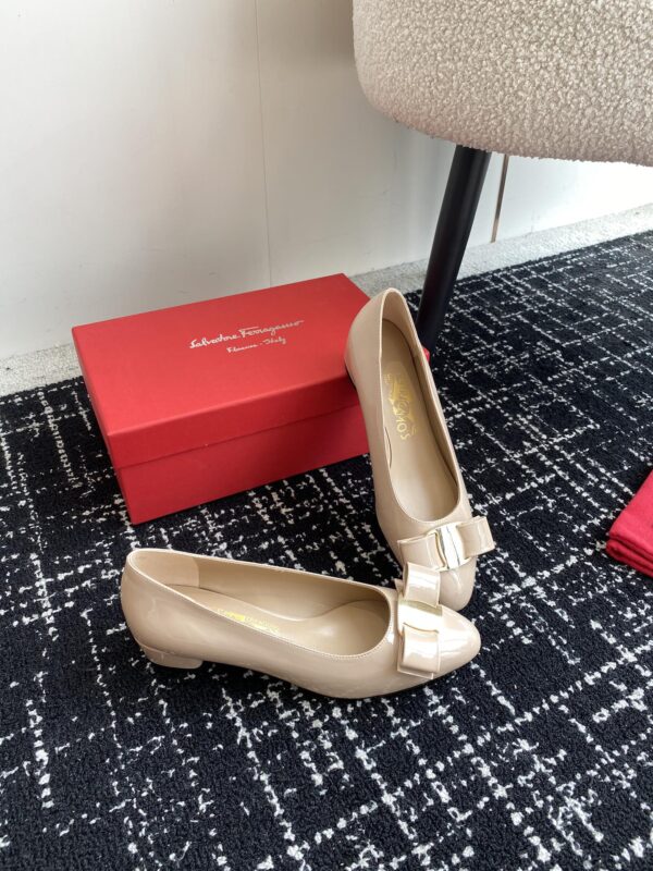Ferragamo - Vara Pump