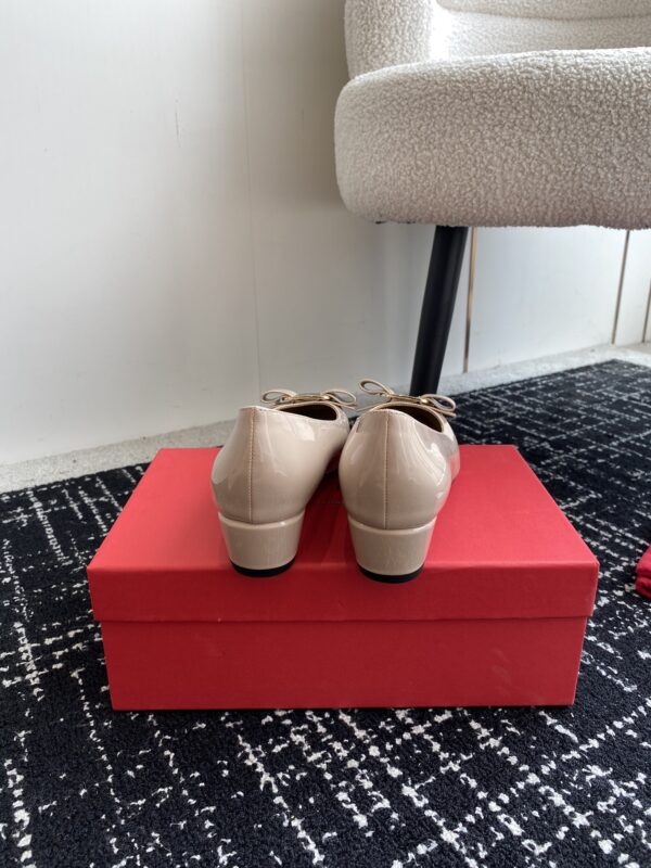 Ferragamo - Vara Pump