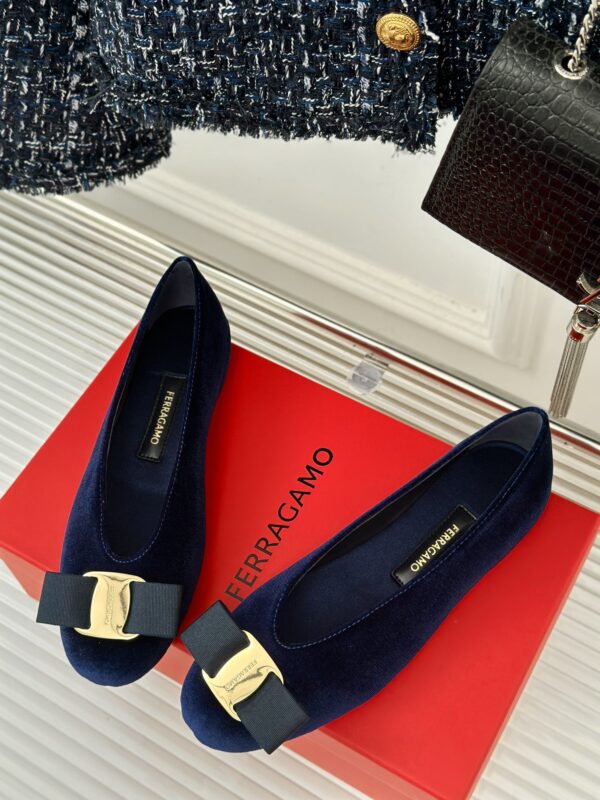 Ferragamo - Vara Bow Ballet Flat