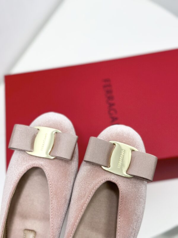 Ferragamo - Vara Bow Ballet Flat