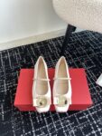 Ferragamo - New Vara Plate Ballet Flat