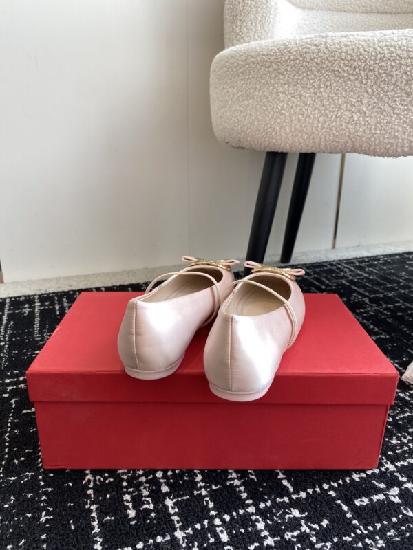Ferragamo - New Vara Plate Ballet Flat