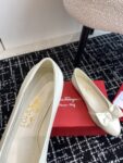 Ferragamo - Ballerina with Padded Vara Bow