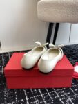 Ferragamo - Ballerina with Padded Vara Bow