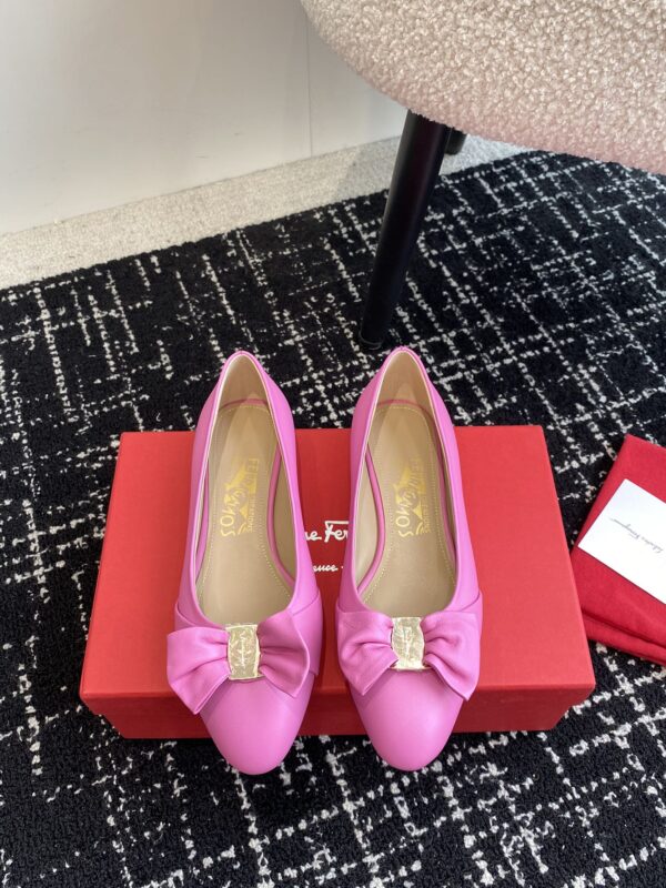 Ferragamo - Ballerina with Padded Vara Bow