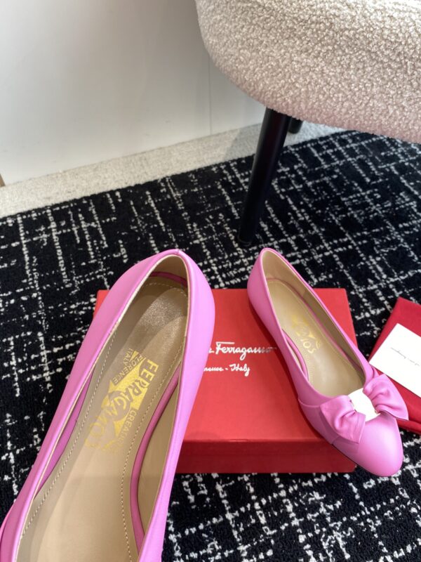 Ferragamo - Ballerina with Padded Vara Bow