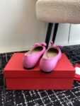 Ferragamo - Ballerina with Padded Vara Bow
