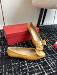 Ferragamo - Ballerina with Padded Vara Bow