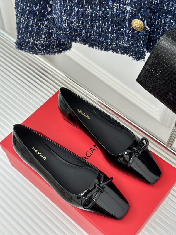 Ferragamo - Ballet Flat with Asymmetric Bow