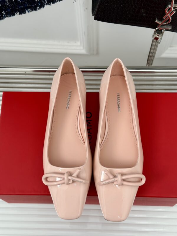 Ferragamo - Ballet Flat with Asymmetric Bow