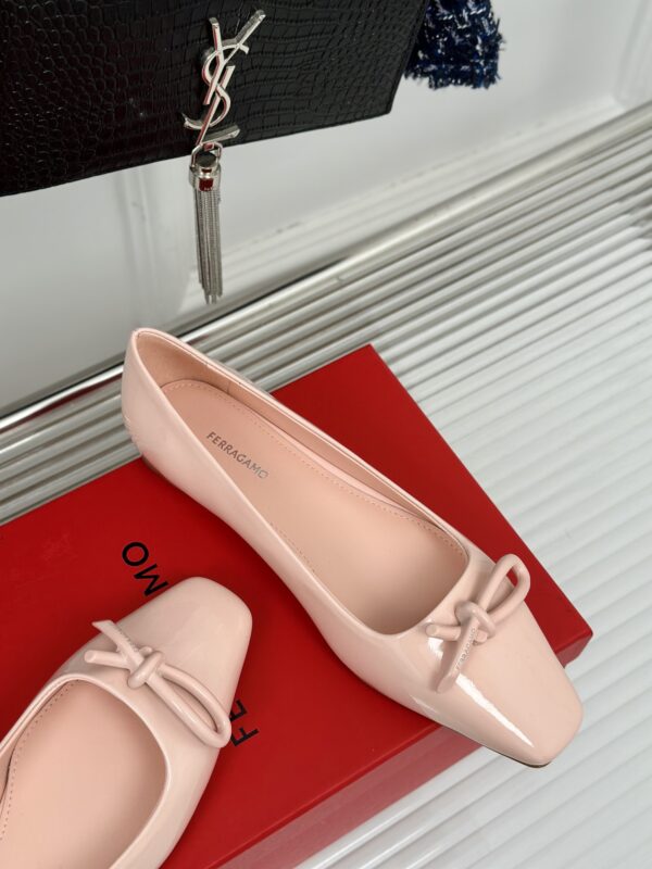 Ferragamo - Ballet Flat with Asymmetric Bow