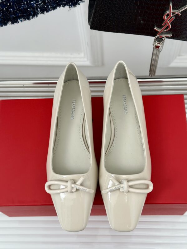 Ferragamo - Ballet Flat with Asymmetric Bow