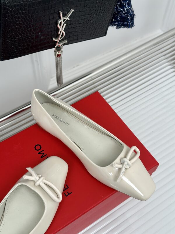 Ferragamo - Ballet Flat with Asymmetric Bow