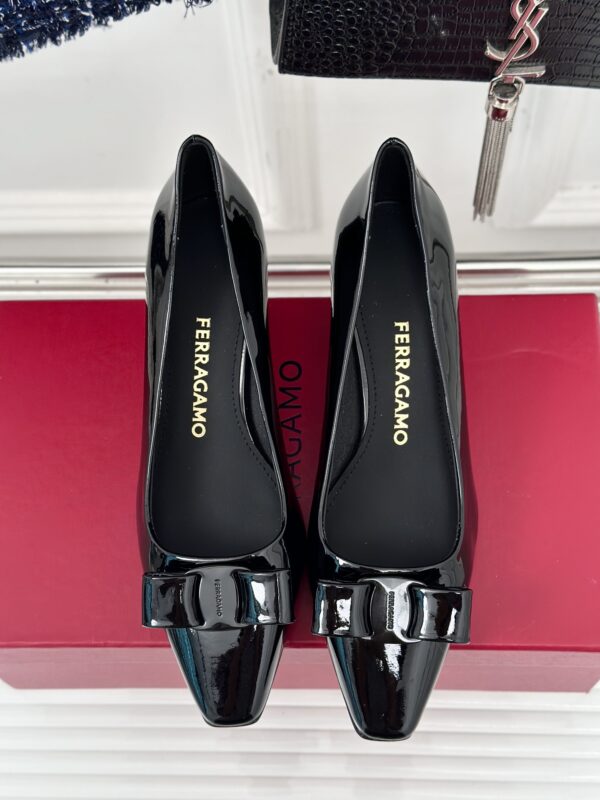 Ferragamo - Vara Pump