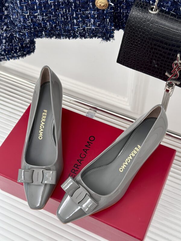 Ferragamo - Vara Pump