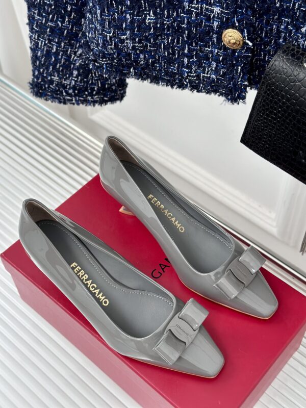 Ferragamo - Vara Pump