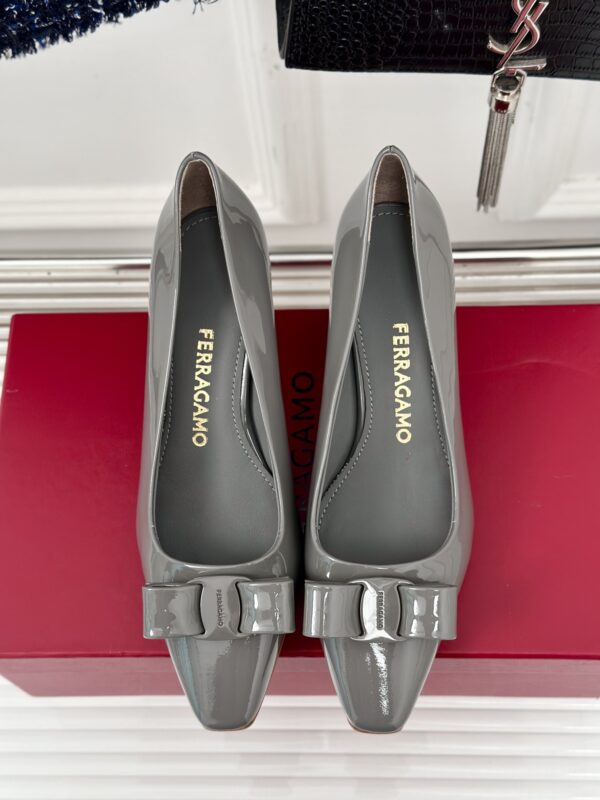 Ferragamo - Vara Pump