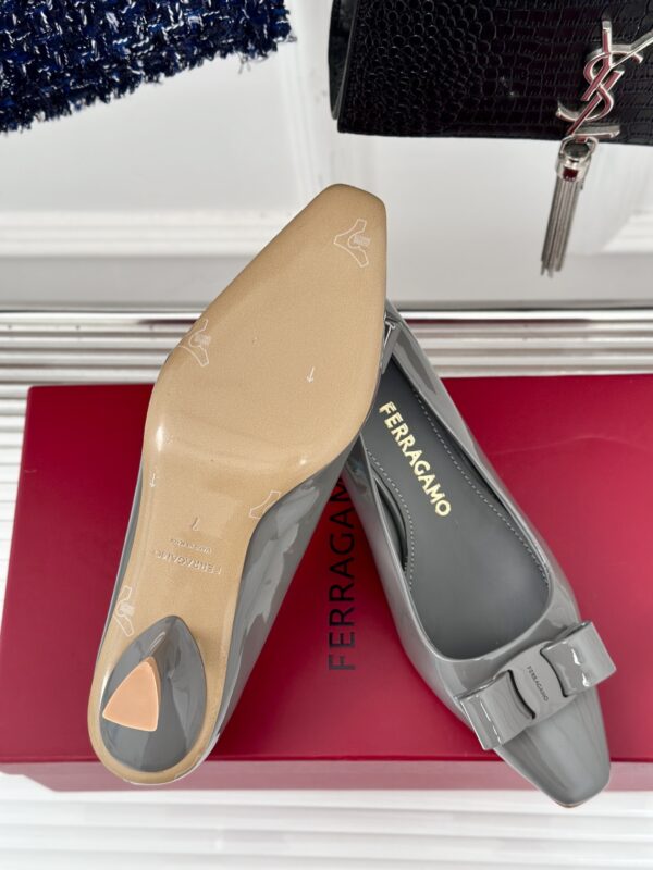 Ferragamo - Vara Pump