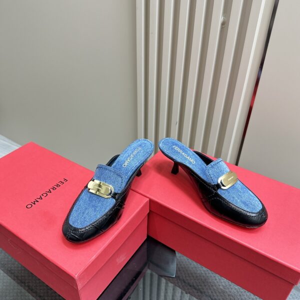 Ferragamo - New Vara Buckle Mule