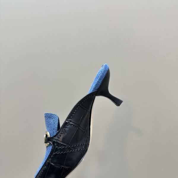 Ferragamo - New Vara Buckle Mule