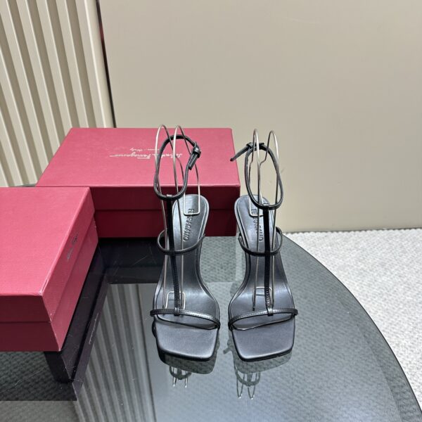 Ferragamo - Elina Sandal