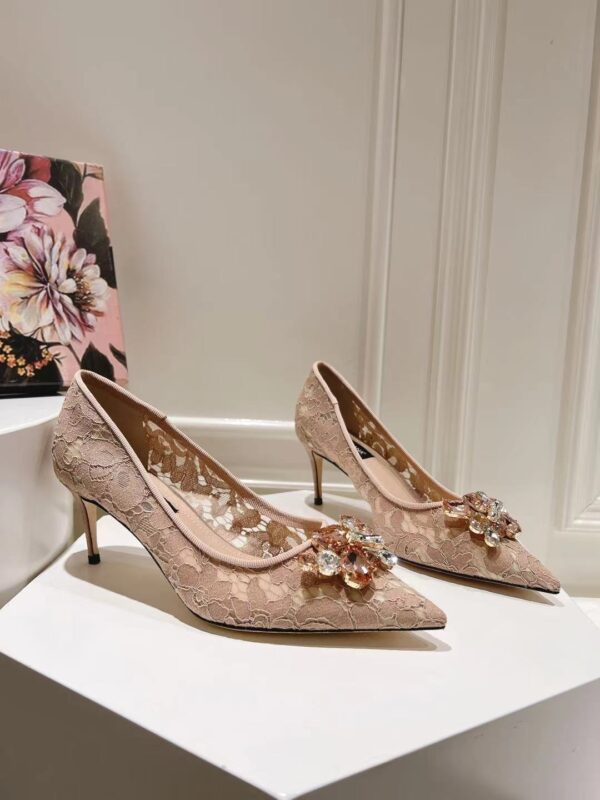 Dolce&Gabbana - LACE RAINBOW PUMPS WITH BROOCH DETAILING