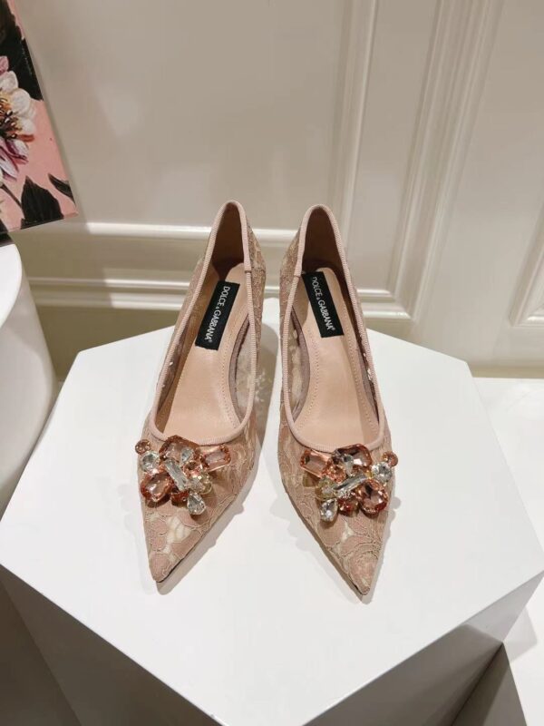 Dolce&Gabbana - LACE RAINBOW PUMPS WITH BROOCH DETAILING