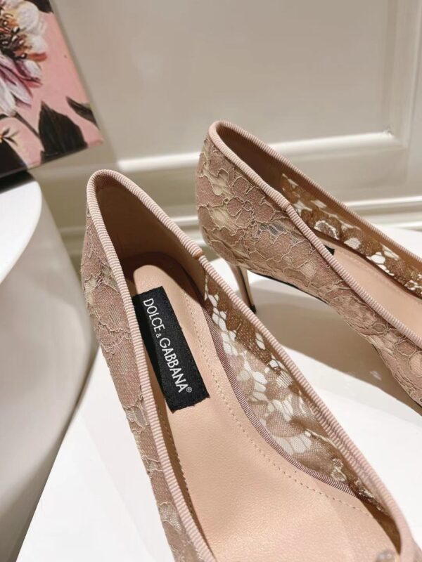 Dolce&Gabbana - LACE RAINBOW PUMPS WITH BROOCH DETAILING