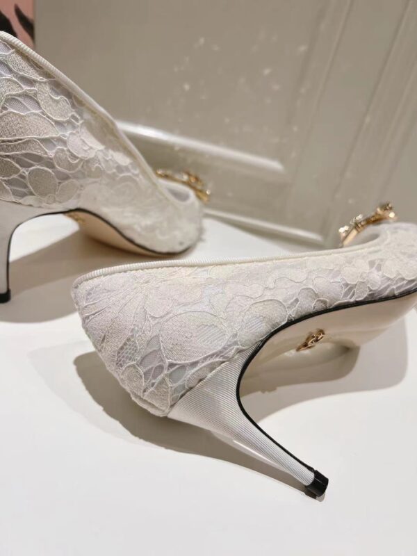 Dolce&Gabbana - LACE RAINBOW PUMPS WITH BROOCH DETAILING