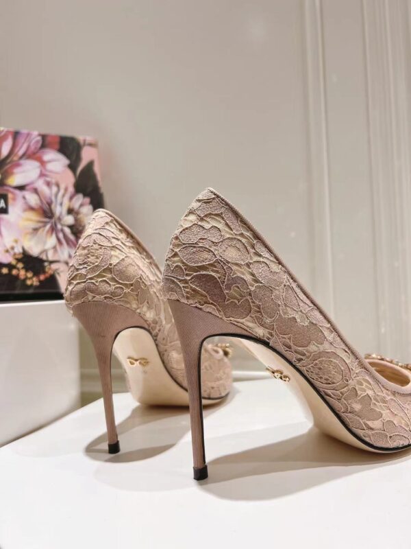 Dolce&Gabbana - LACE RAINBOW PUMPS WITH BROOCH DETAILING
