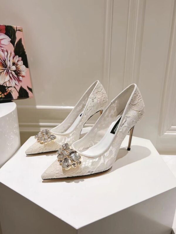Dolce&Gabbana - LACE RAINBOW PUMPS WITH BROOCH DETAILING