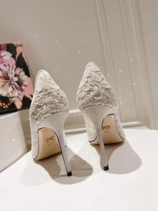 Dolce&Gabbana - LACE RAINBOW PUMPS WITH BROOCH DETAILING