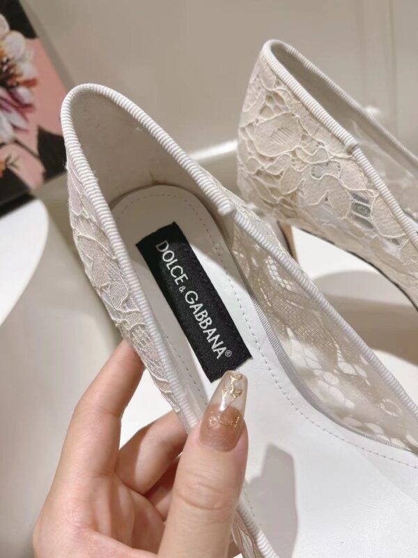Dolce&Gabbana - LACE RAINBOW PUMPS WITH BROOCH DETAILING