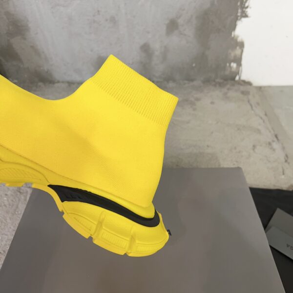 Balenciaga - WOMEN'S SPEED RECYCLED KNIT SNEAKER