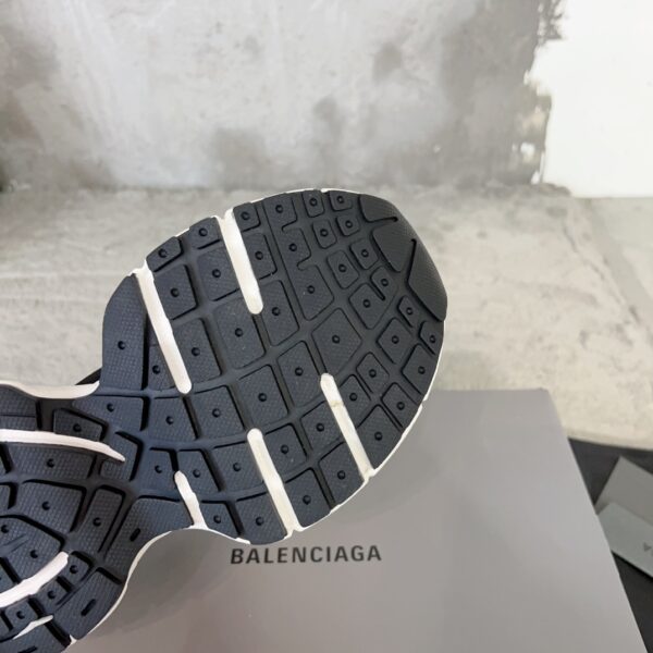 Balenciaga - WOMEN'S SPEED RECYCLED KNIT SNEAKER