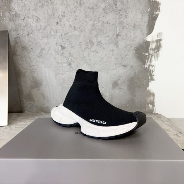 Balenciaga - WOMEN'S SPEED RECYCLED KNIT SNEAKER