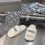 Balenciaga - WOMEN'S FURRY SLIDE SANDAL