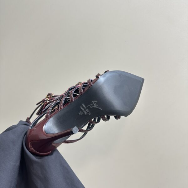 Giuseppe Zanotti - Intriigo Punk