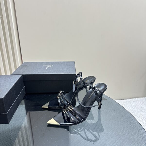 Giuseppe Zanotti - Intriigo Slim