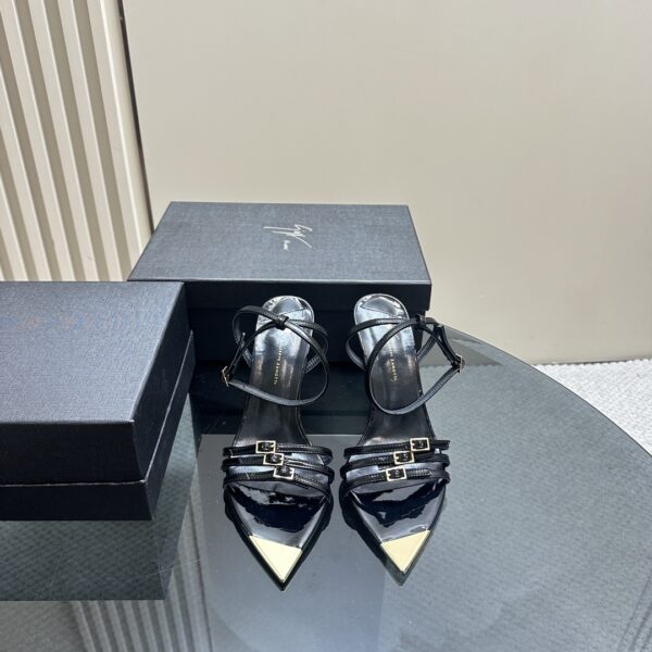 Giuseppe Zanotti - Intriigo Slim