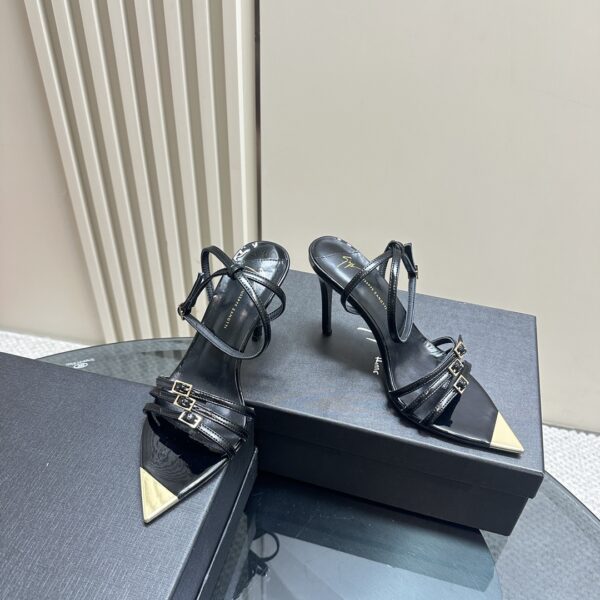 Giuseppe Zanotti - Intriigo Slim