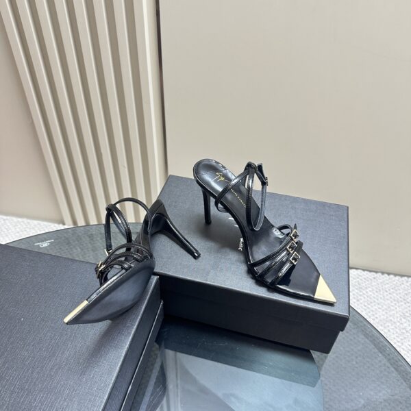 Giuseppe Zanotti - Intriigo Slim