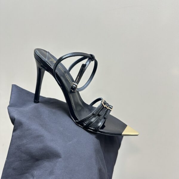 Giuseppe Zanotti - Intriigo Slim