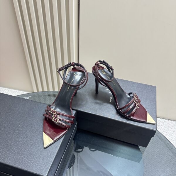 Giuseppe Zanotti - Intriigo Slim