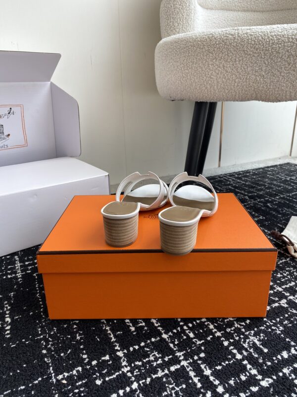 Hermes - Oasis Sandal