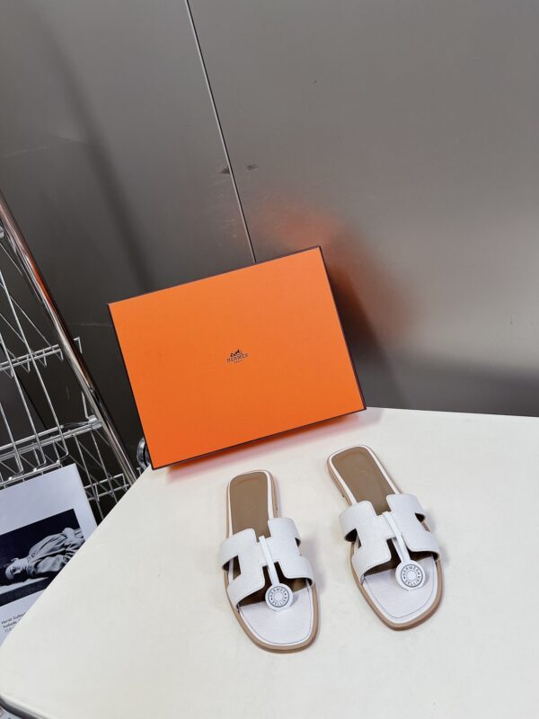 Hermes- Oran Sandal