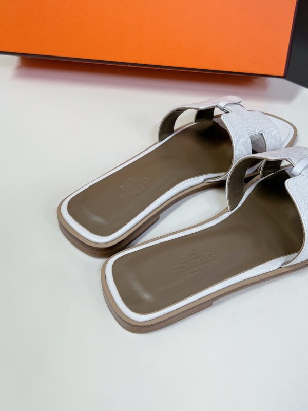 Hermes- Oran Sandal